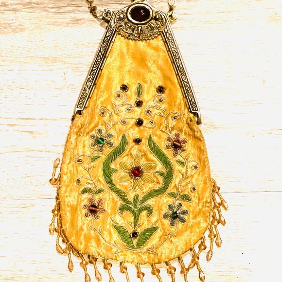 Handbags - Vintage purse